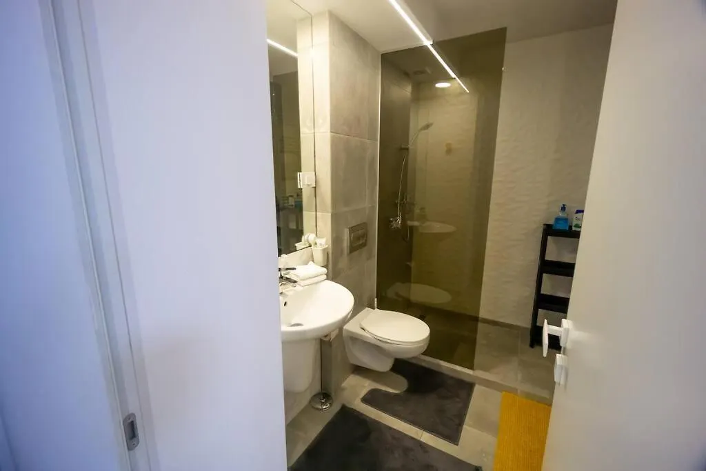 Uptown Elegant Apartment Voluntari