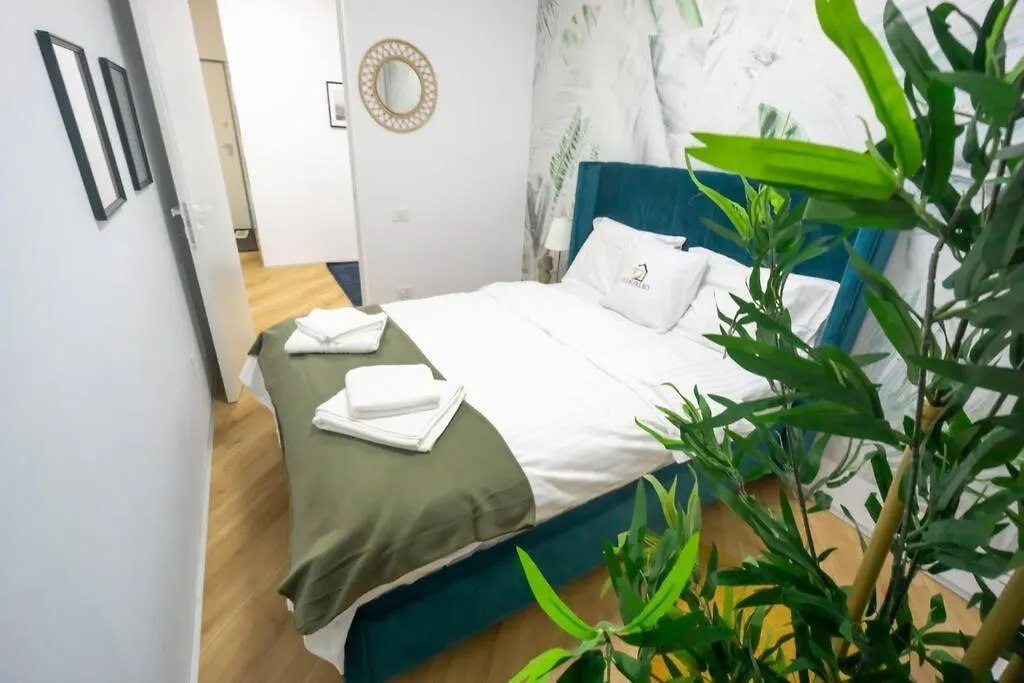 Uptown Elegant Apartment Voluntari